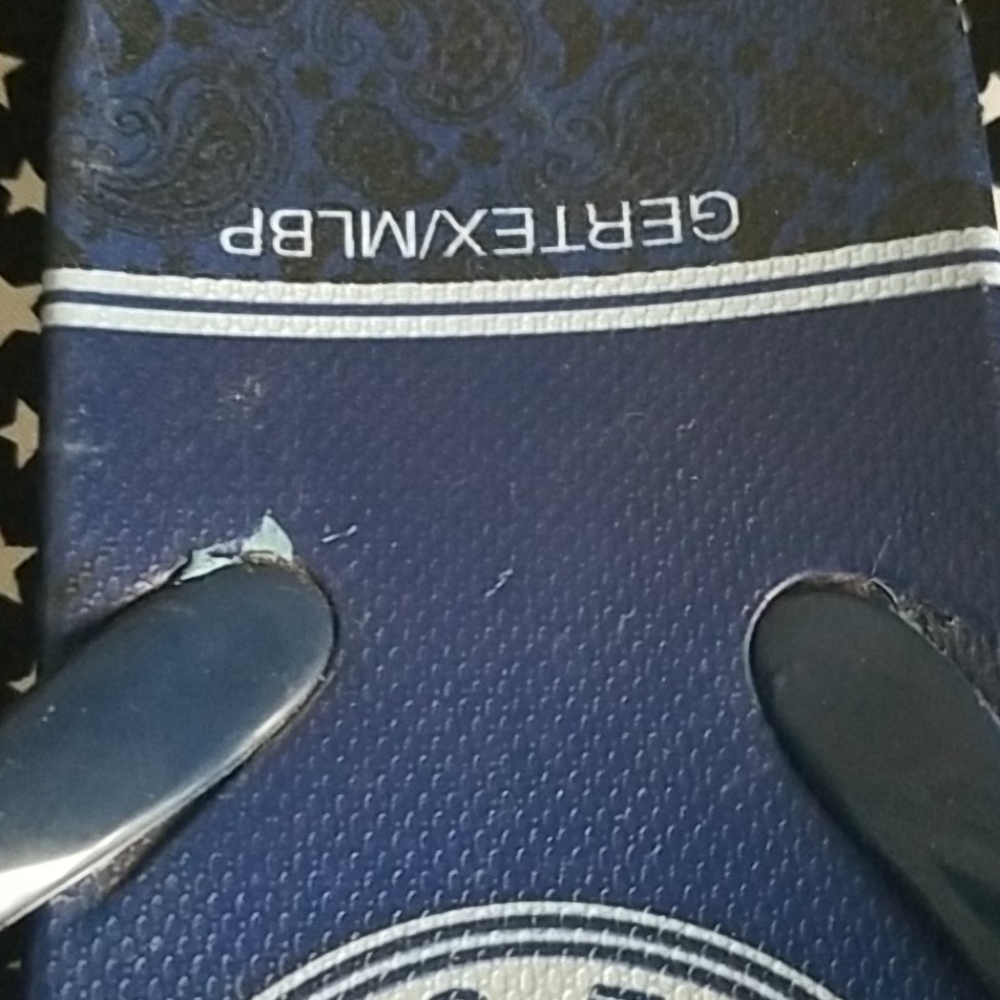 Toronto Blue Jays Flip Flops - Picture 3 of 4